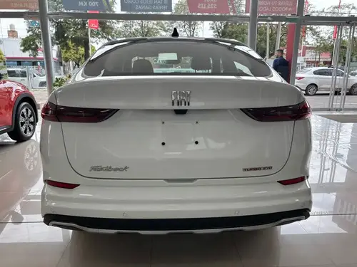 Fiat FASTBACK 1.3 T270 At6 2026