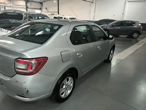 Renault Logan 1.6 Privilege 105cv 2015