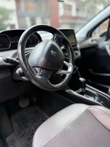 Peugeot 2008 1.6 Feline Tip 2020