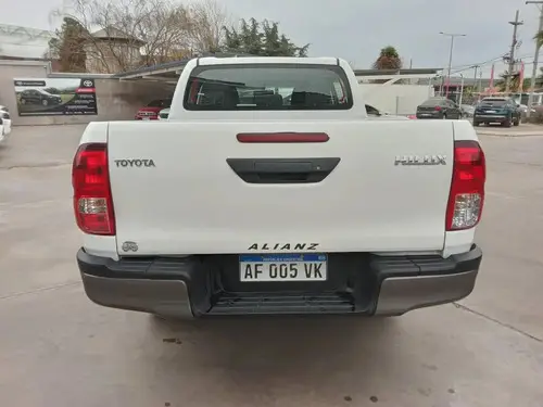 Toyota Hilux 2.4 Dc 4x4 Tdi Dx 2021