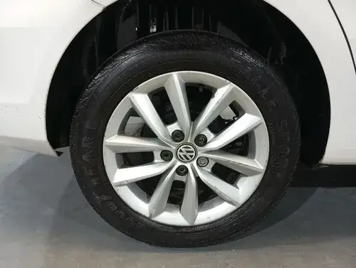 Volkswagen Suran 1.6 Trendline L/15 2015