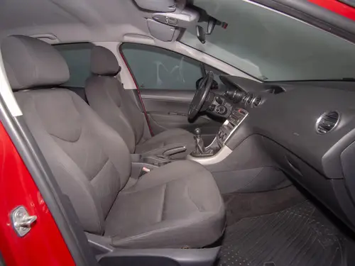 Peugeot 308 1.6 Active 2014