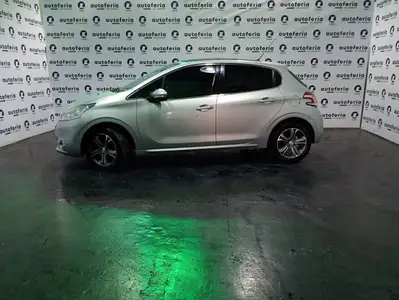 Peugeot 208 1.6 FELINE L13 2014