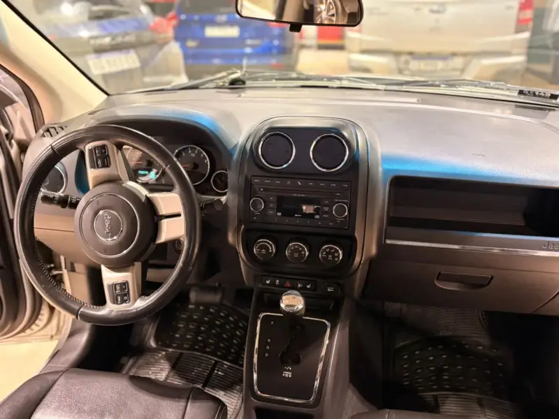 Jeep COMPASS LIMITED 2.4 AT 2011