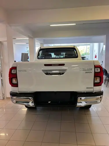 Toyota Hilux Pick-Up 2.8 Cd Srv 204Cv 4X4 At 2025