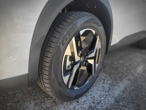 Peugeot 2008 1.0T Active Automatico 2026