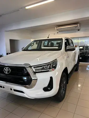 Toyota Hilux Pick-Up 2.8 Cd Srv 204Cv 4X4 At 2025