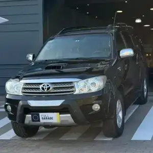 Toyota Hilux SW4 3.0 I Srv At C/cuero 4x4 (2009) 2010