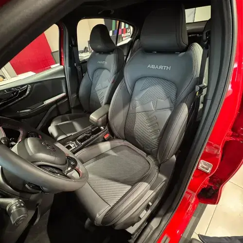 Fiat FASTBACK 1.3 Abarth T270 At6 2026