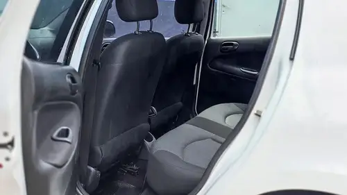Peugeot 207 1.4 Sedan Allure 75cv 2014