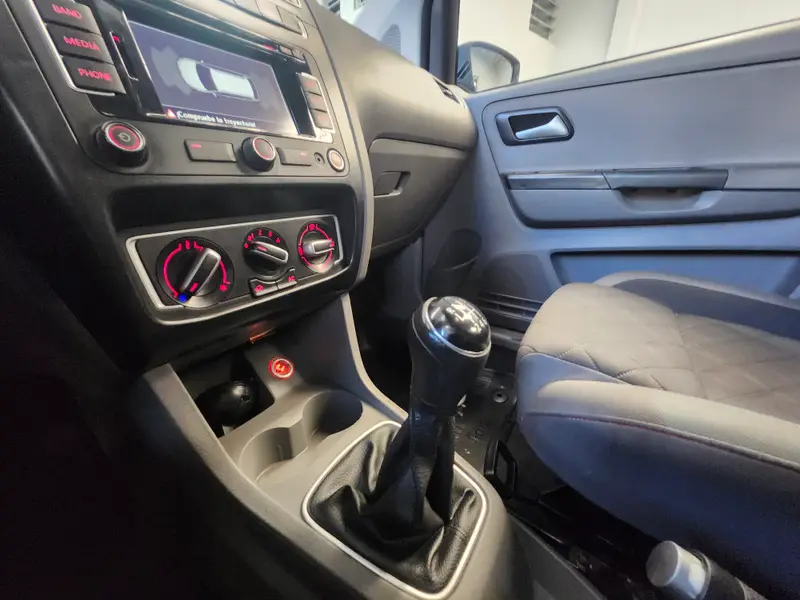 Volkswagen Suran 1..6 Highline 2015