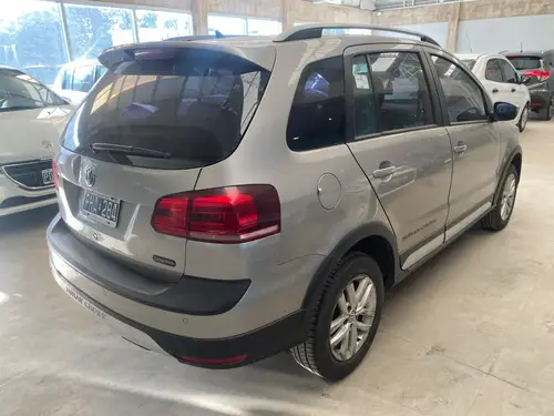 Volkswagen Suran Cross 2015