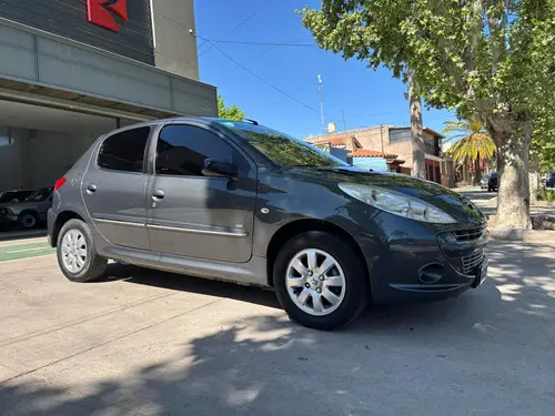 Peugeot 207 1.4 Xs 2011