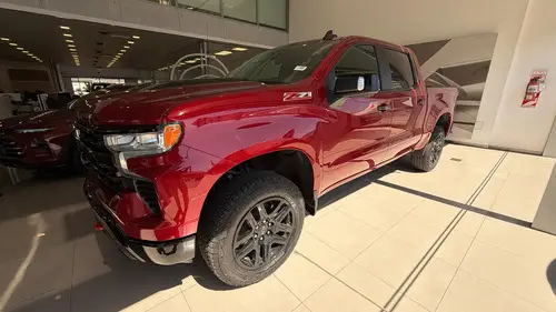 Chevrolet Silverado 5.3 V8 Z71 Trail Boss 2026