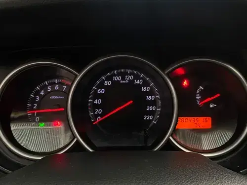 Nissan Tiida 1.8 Tekna 2012