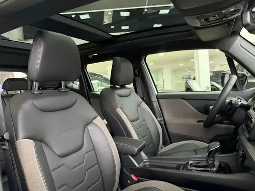 Jeep Renegade 1.3T Sahara At6 Fwd 2027