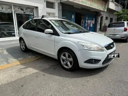 Ford Focus 2 1.6 Trend Sigma 5P 2012