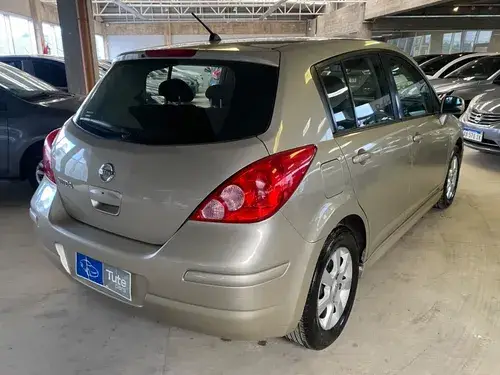 Nissan Tiida 1.8 Tekna 2012