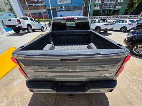 Chevrolet Silverado 5.3 V8 High Country 2026