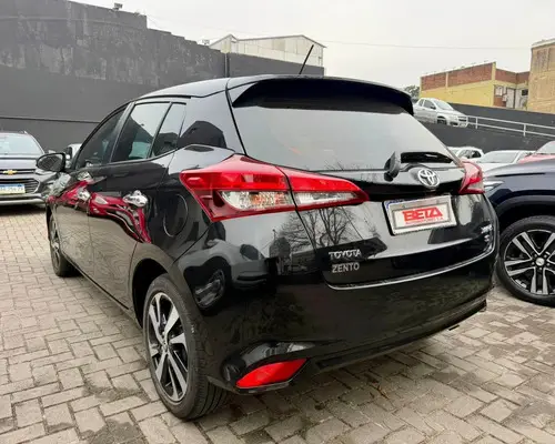 Toyota Yaris 1.5 S CVT 5P 2022