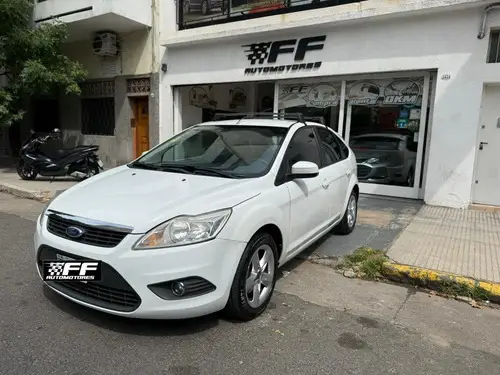 Ford Focus 2 1.6 Trend Sigma 2012