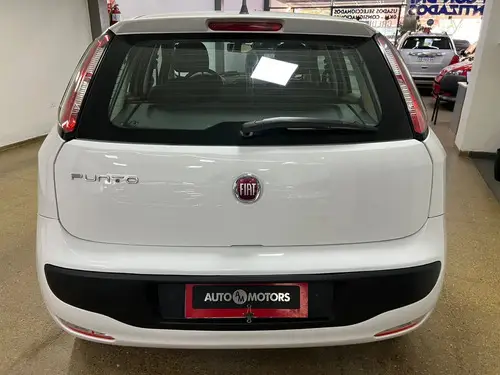 Fiat Punto 1.4 Attractive Pack Top Uconnect 2016