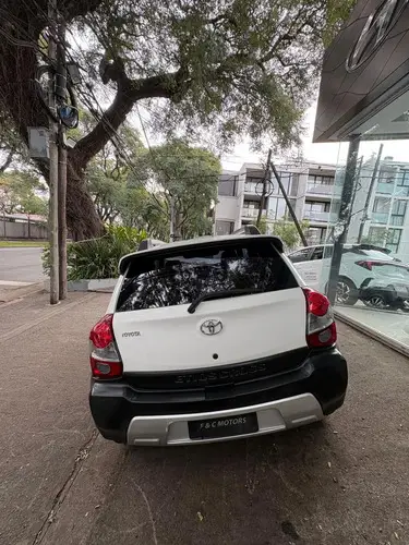 Toyota Etios Cross 1.5 Mt 2014