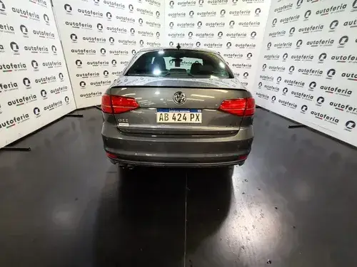 Volkswagen Vento 2.0 T SI GLI NAV L16 2017