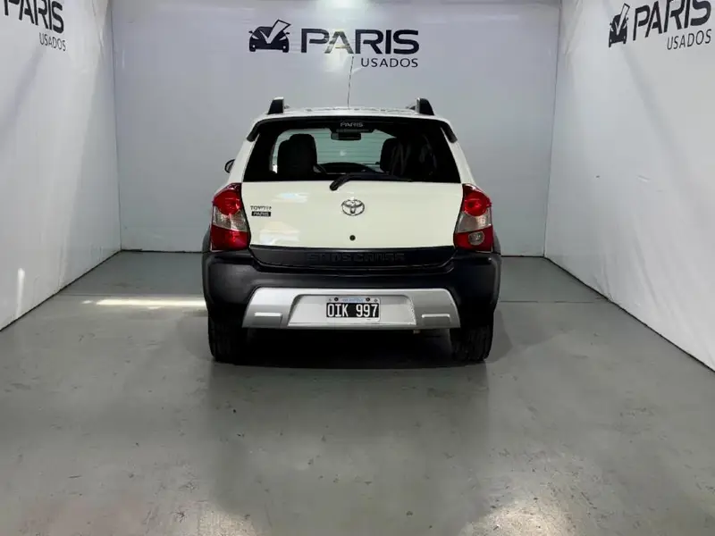 Toyota Etios 1.5 5 PTAS CROSS 2014