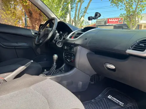 Peugeot 207 1.4 Xs 2011