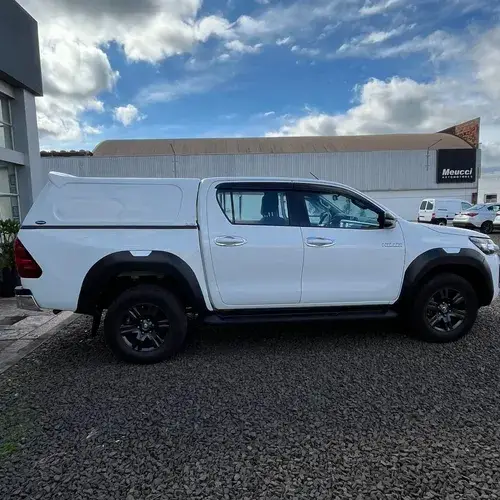 Toyota Hilux Pick-Up 2.4 Cd Sr 150cv 4x2 2021