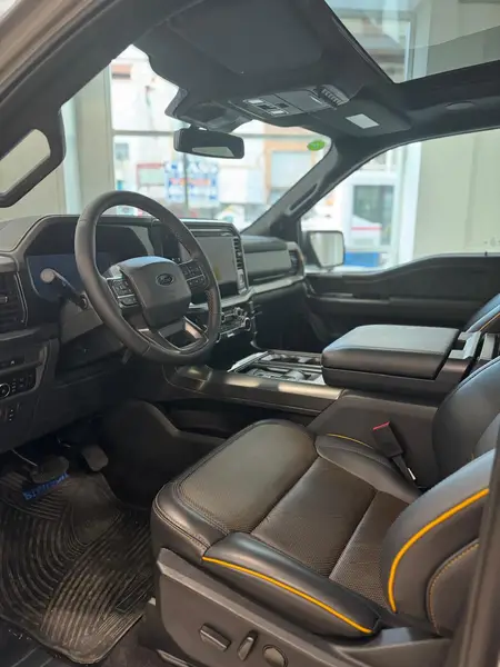 Ford F-150 TREMOR 5.0L V8 4X4 10AT 2025