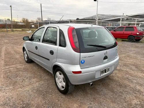 Chevrolet Corsa II 5 P GL AA DIR GAS 1.8 2007