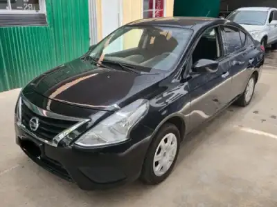Nissan Versa 1.6 Sense 2015