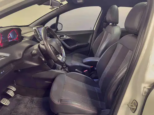 Peugeot 208 1.6 Gt Line 2018
