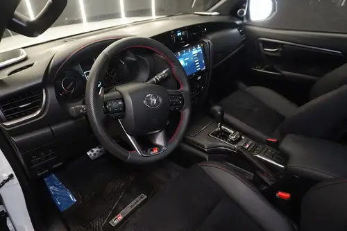 Toyota Hilux SW4 2.8 Tdi Gr-s 4x4 7as 6at 2025
