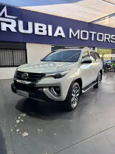 Toyota Sw4 Srx 2.8 Tdi 4x4 At 7A 2018