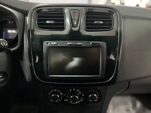 Renault Logan 1.6 16v Life 2024
