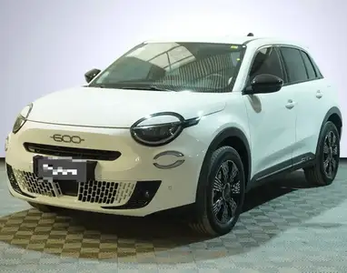 Fiat 600 hybrid 1.2 E-Dct 2025