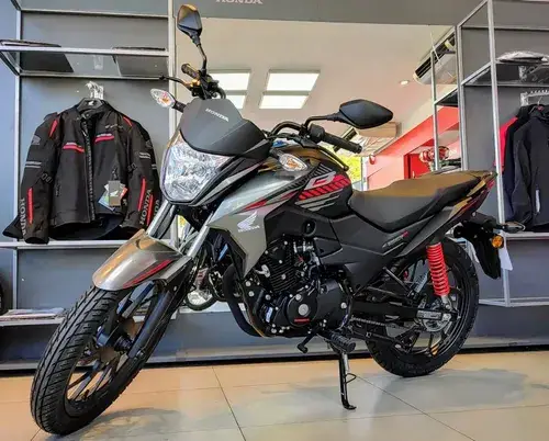 Honda CB 125F Naked 2025