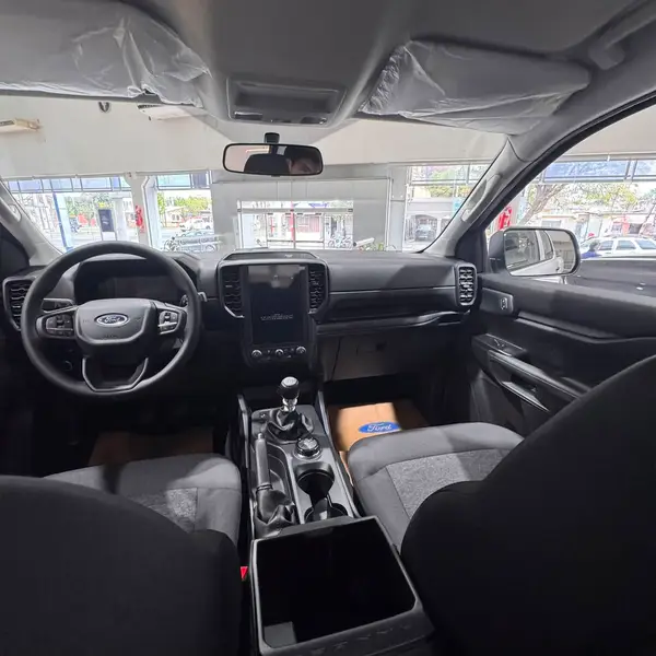 Ford RANGER DOBLE CABINA XL 2.0L 4X2 MT 2026