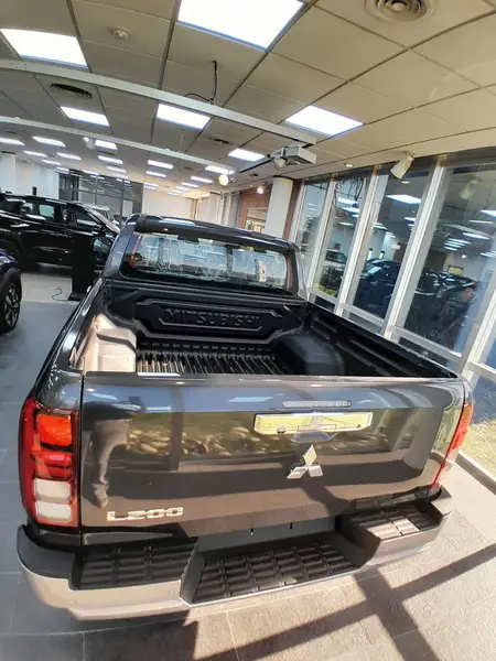 L200 L200 2.4L GLS 4WD FULL 2026