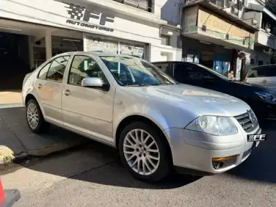 Volkswagen Bora 1.8 Highline T Tiptronic Cuero 2011
