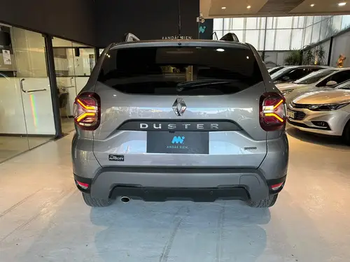 Renault Duster Iconic 1.3T 4x4 MT 2025
