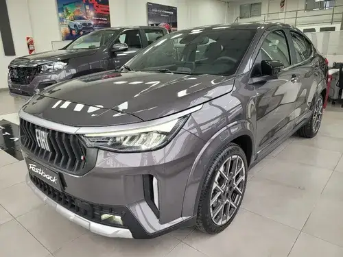 Fiat FASTBACK 1.3 T270 At6 2025
