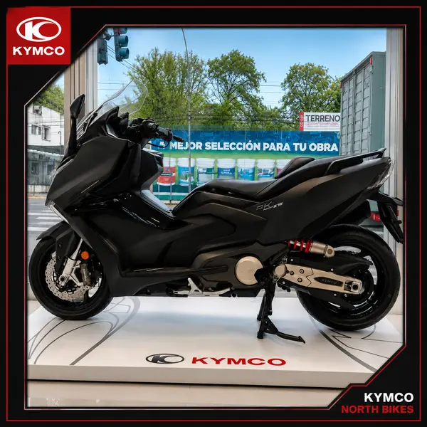 AK Premium 575 Maxi-scooter 2026