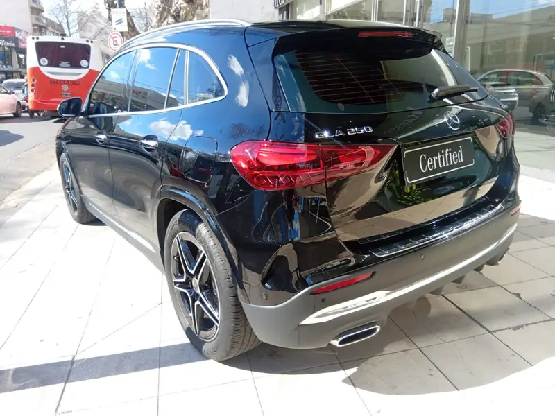Mercedes-Benz GLA250 AMG LINE 2024
