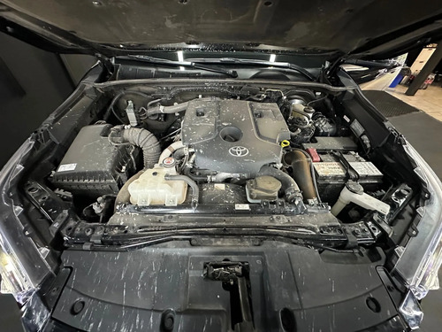 Toyota Hilux 2.8 TDI 4X4 SRX AT6 2024