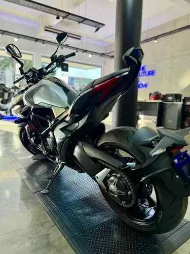 350 V Motocicleta 2025