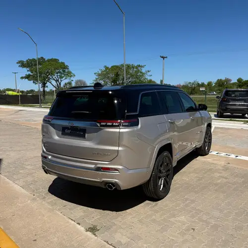 Jeep Commander 2.0 Td380 At9 4x4 7pas Overland 2025